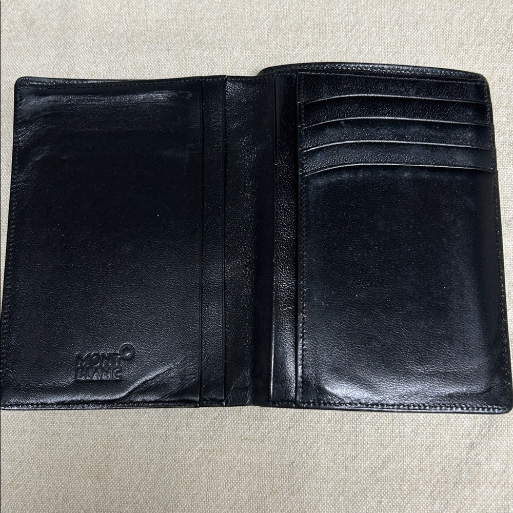 Montblanc Classic Black Leather Holder - Picture 4 of 13